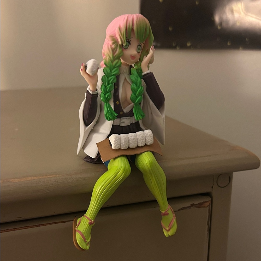 Mitsuri figure anime Demon Slayer